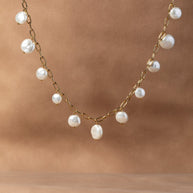Coin Pearl Shaky Necklace