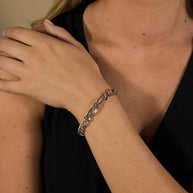 Amoura Bold Chain Bracelet