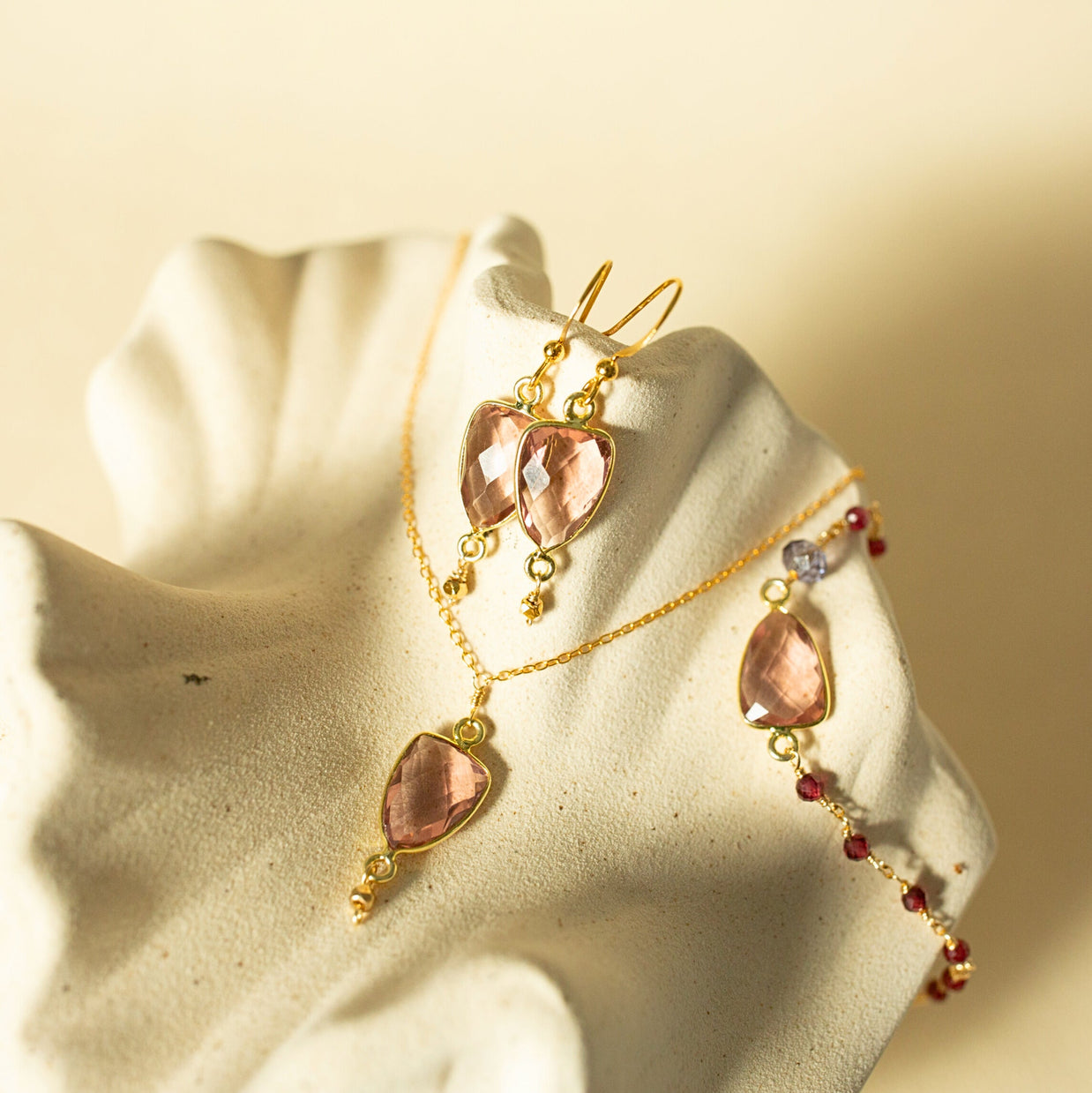 Gold Isla Necklace