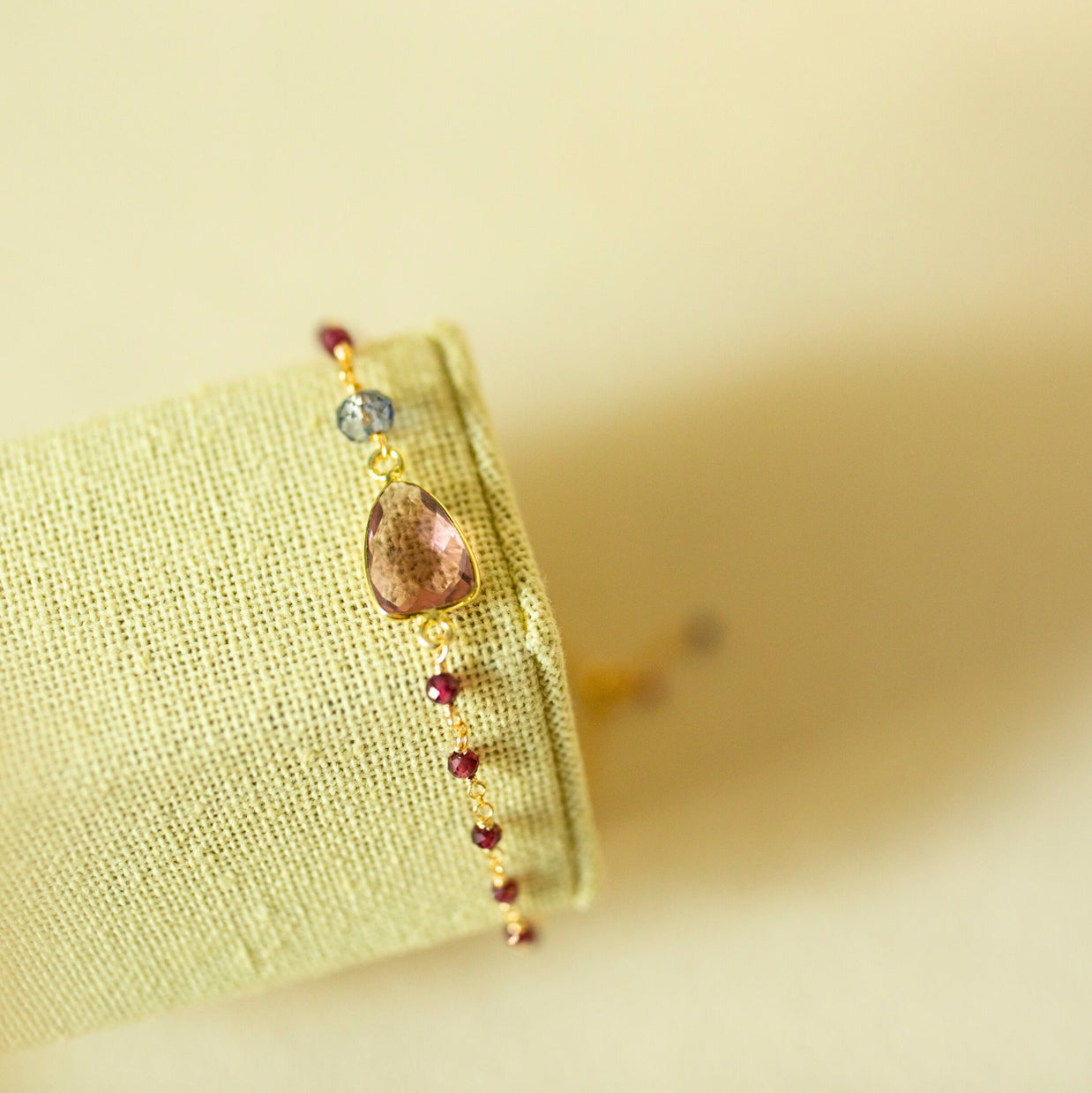 Rhodolite Garnet Silver Isla Bracelet