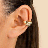 Beth Twisted Croissant Ear Cuff
