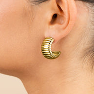 Philippa Ribbed Huggie Hoop Earrings