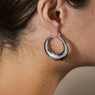 Quinn Tube Hoop Earrings