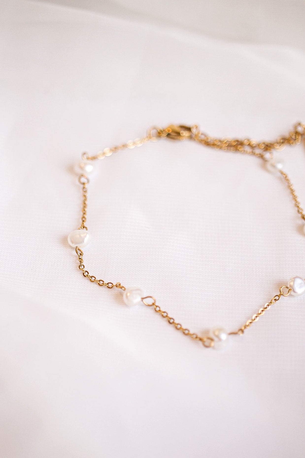Evelynn Anklet in Freshwater Pearl