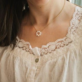 Lucy Necklace in Freshwater Pearl