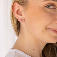 Bow Flat Back Stud