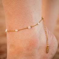 Evelynn Anklet in Freshwater Pearl