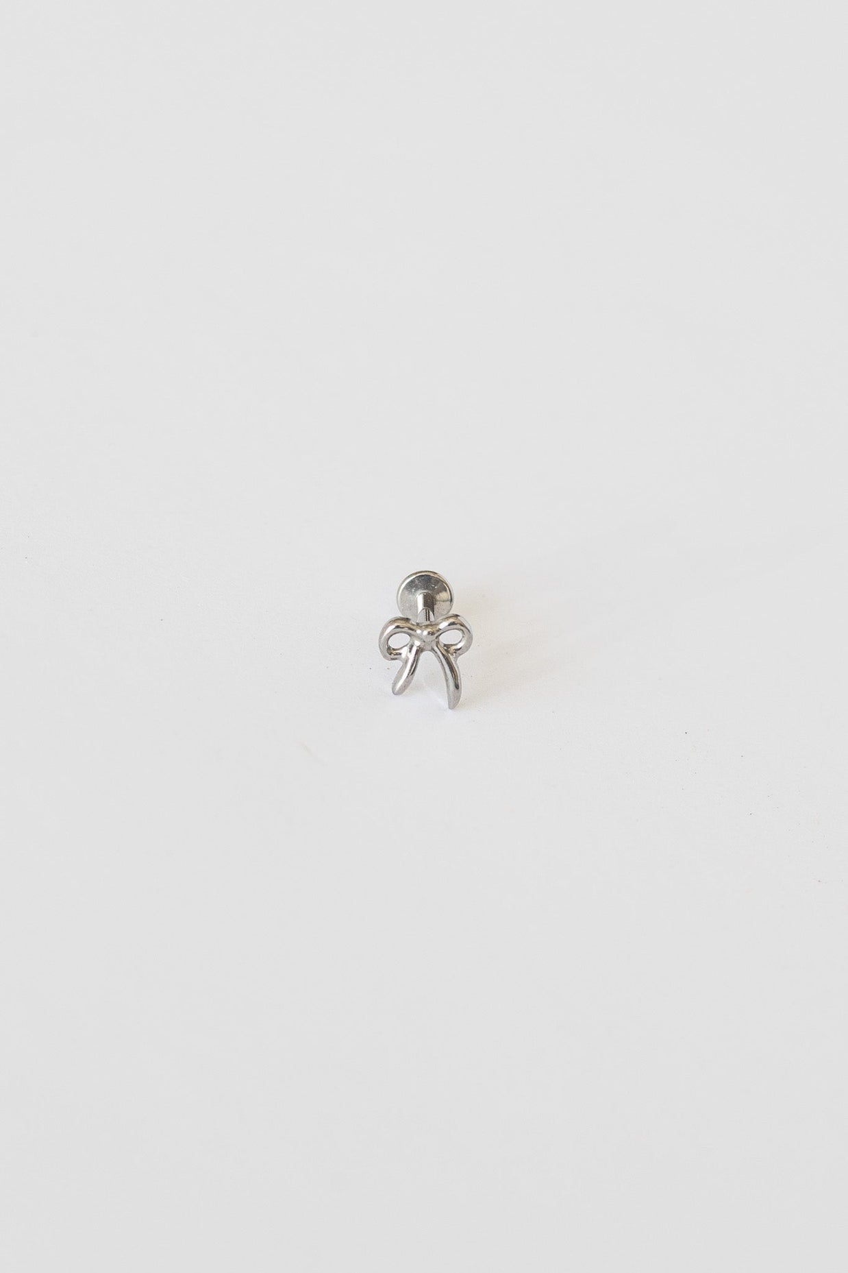 Bow Flat Back Stud