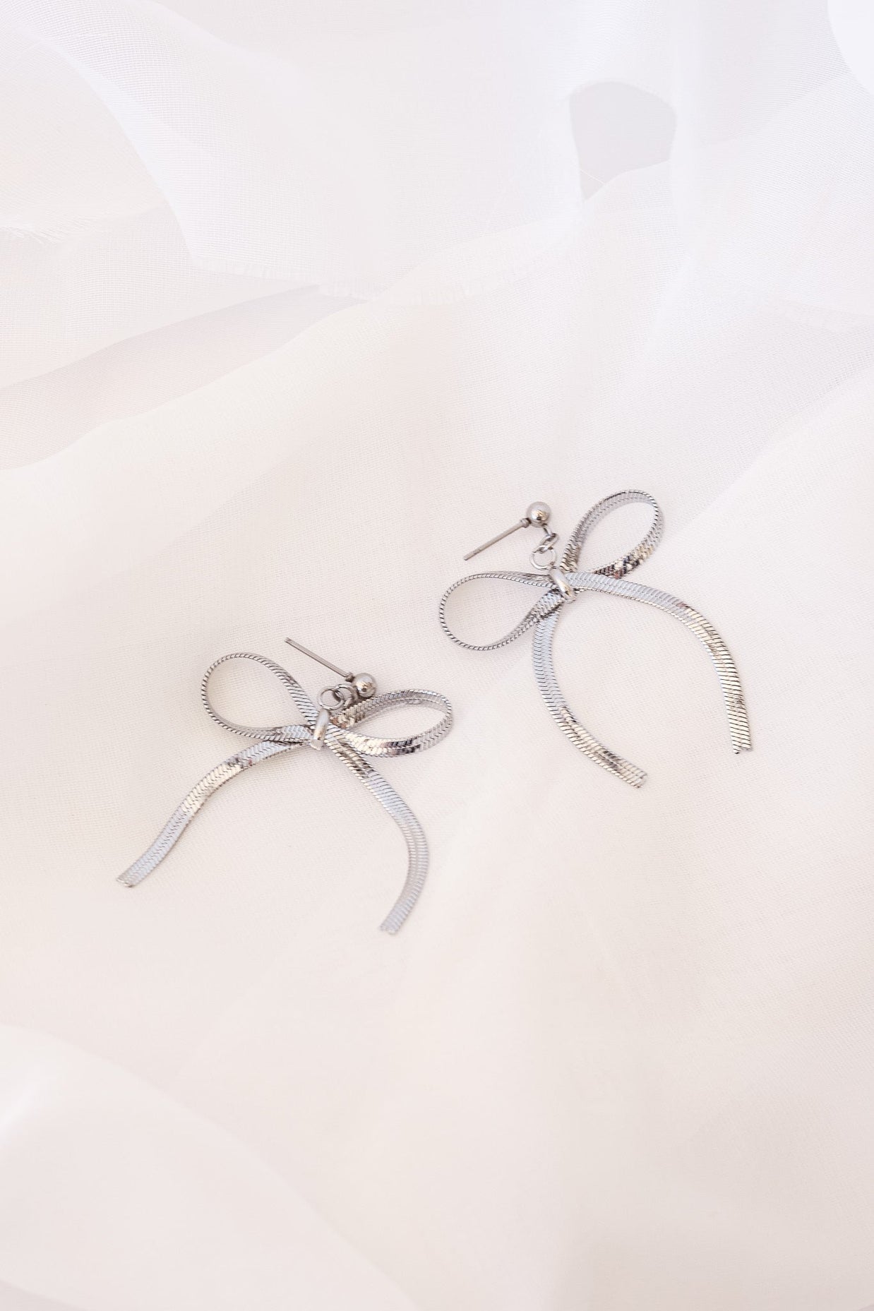 Lauren Bow Dangle