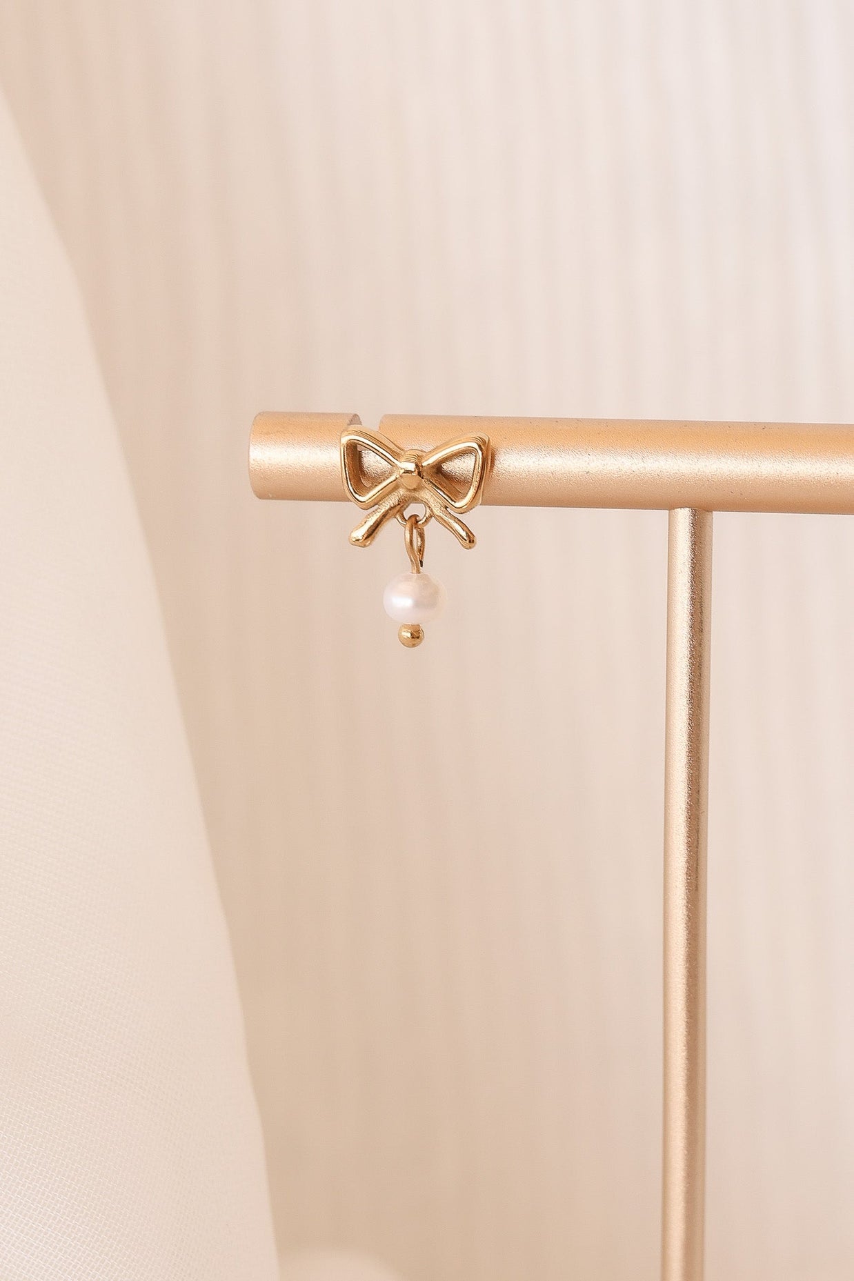 Jane Bow Earring