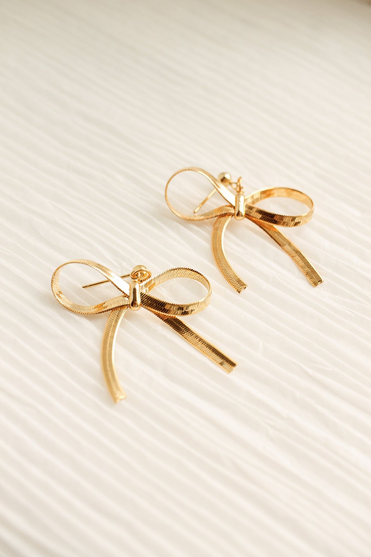 Lauren Bow Dangle