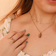 Bow Pendant Necklace