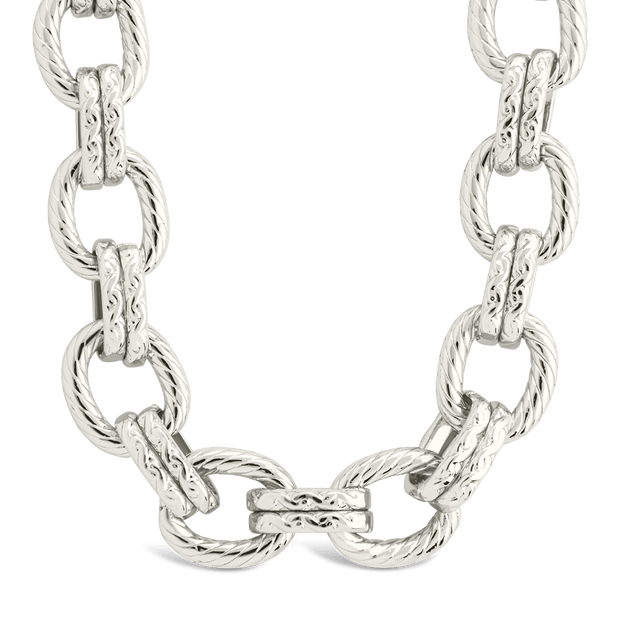 Kamora Textured Chain Link Necklace