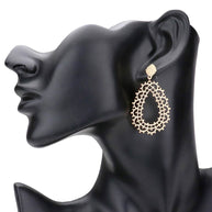 Cut Out Detailed Metal Teardrop Dangle Earrings