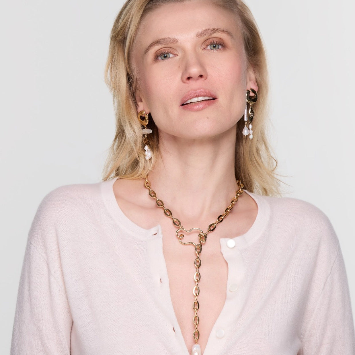 Eva Pearl Necklace