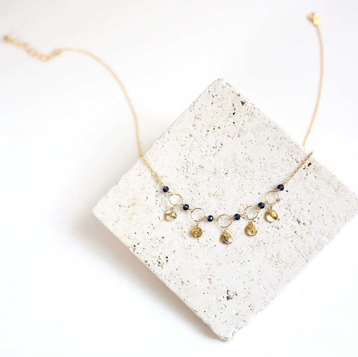 Black Spinel Mini Chain Loop Necklace